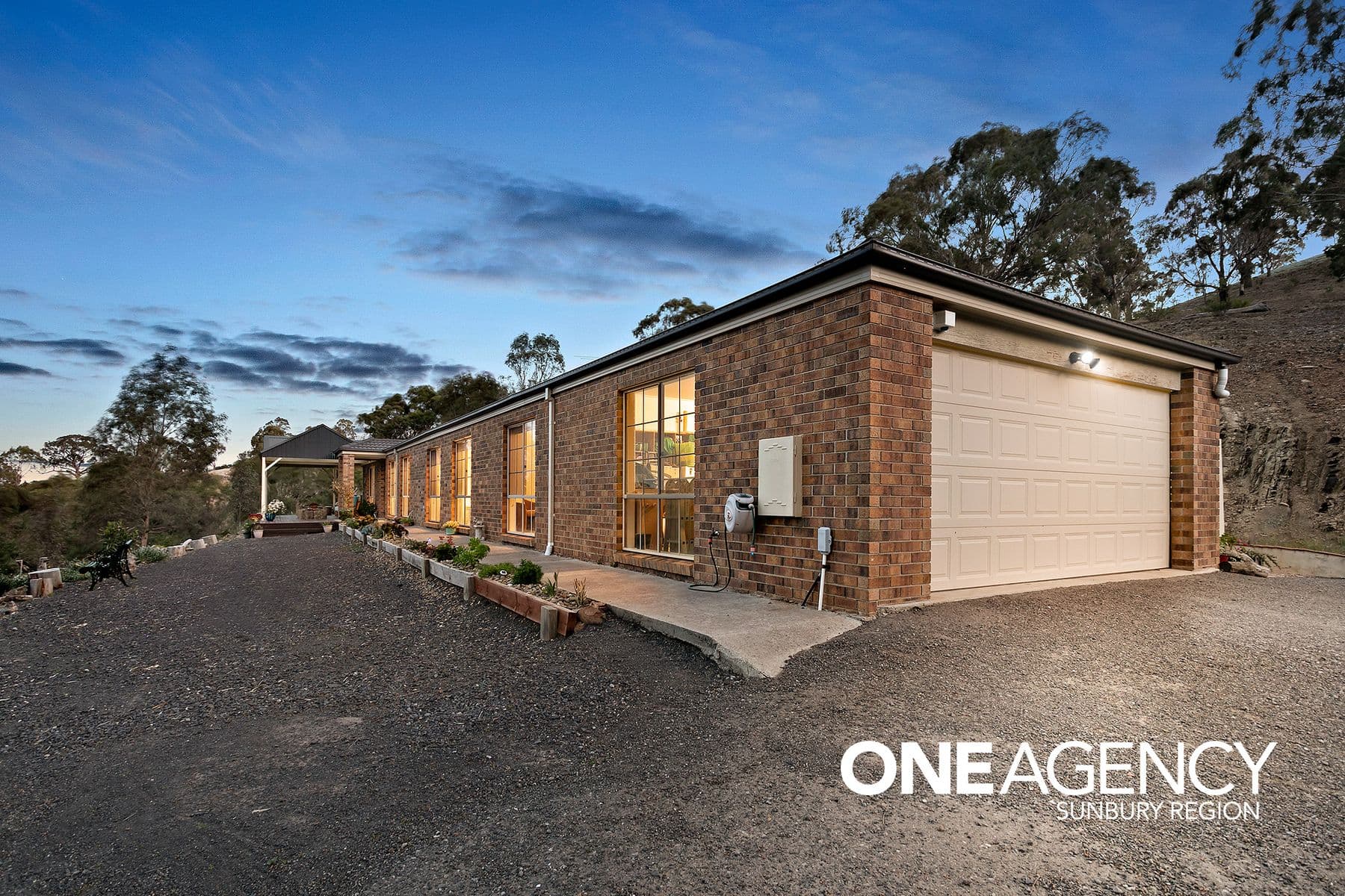 5 Williams Rise, Sunbury, Sunbury - Thumbnail 2
