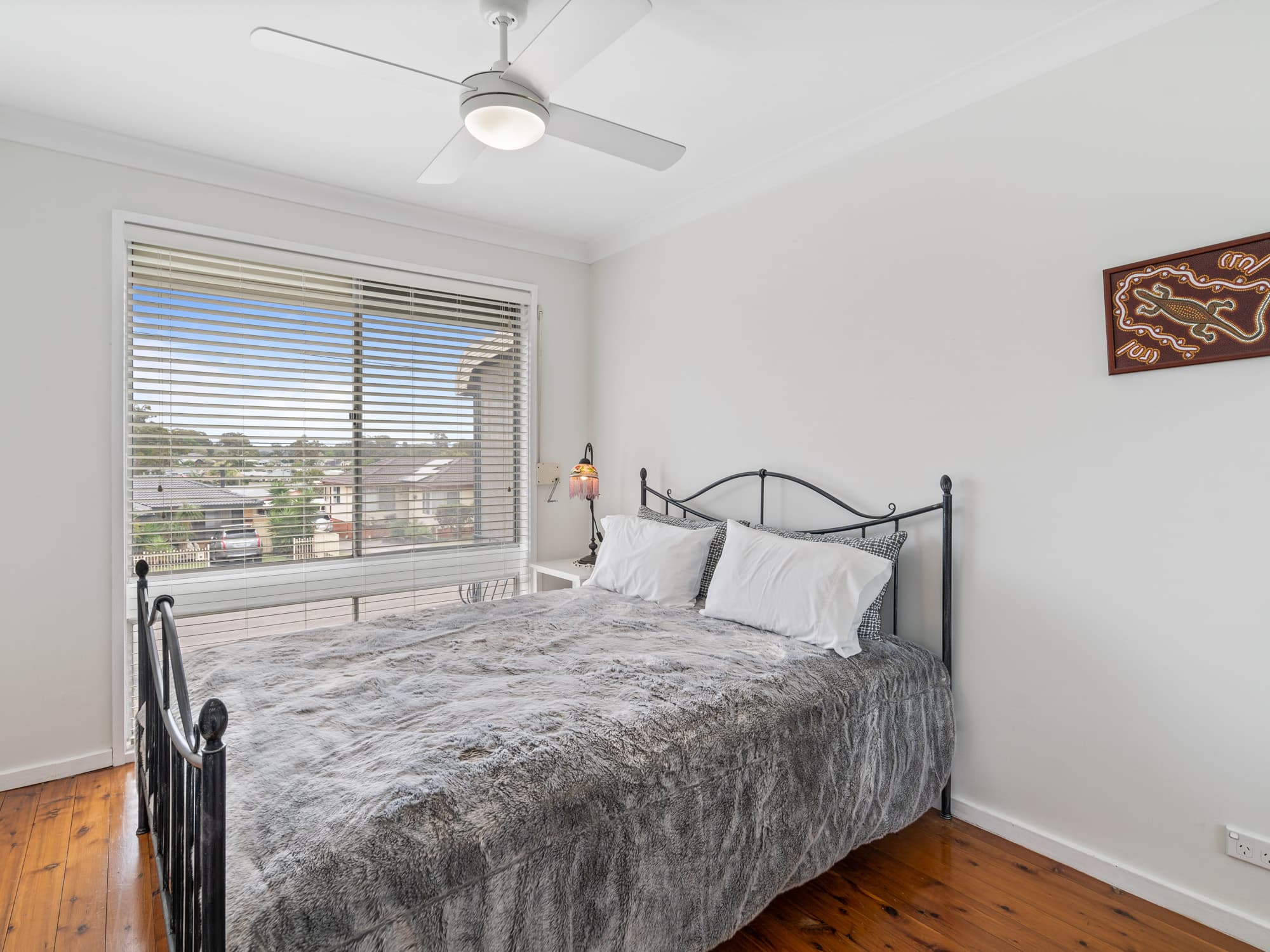 51 Campbell Parade, Mannering Park, Mannering Park - Thumbnail 4