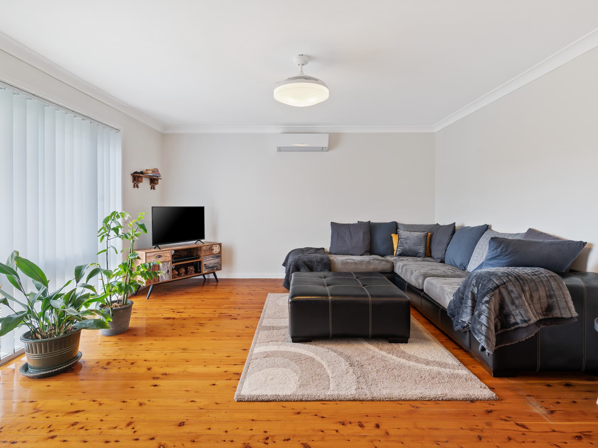 51 Campbell Parade, Mannering Park, Mannering Park - Thumbnail 2