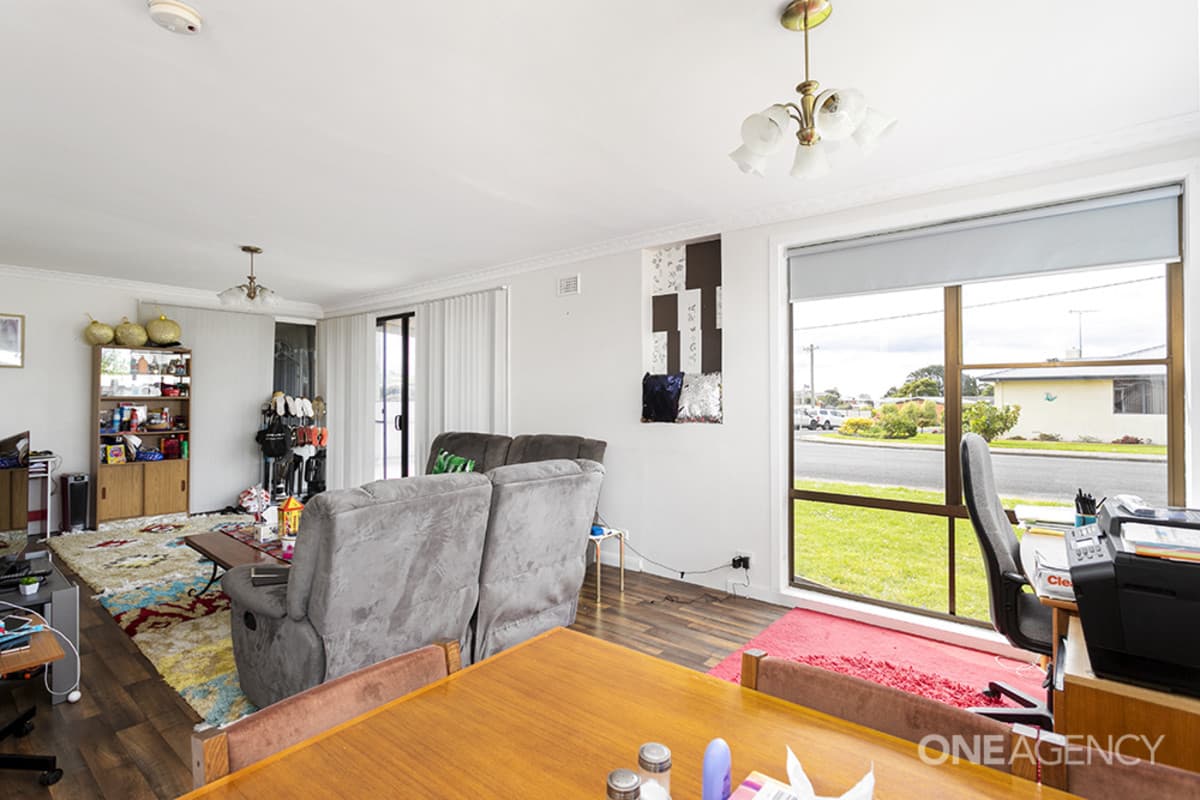 10 Roslyn Avenue, Romaine, Romaine - Thumbnail 5