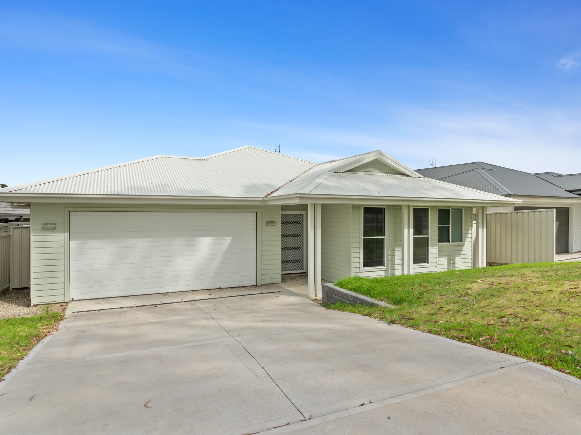 10 Van Stappen Road, Wadalba, Wadalba - Image 1