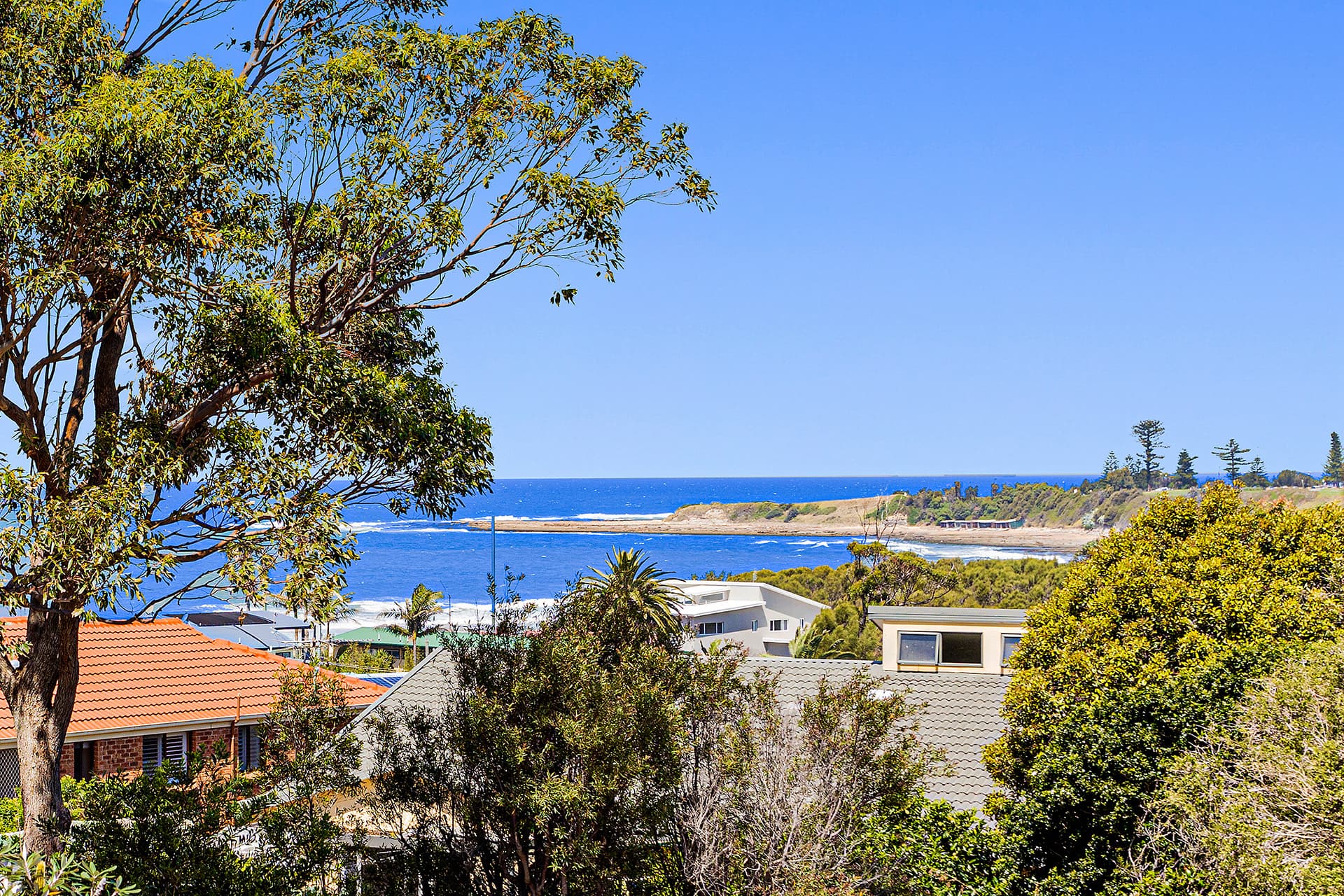 1/1 Seabreeze Place, Thirroul, Thirroul - Image 1