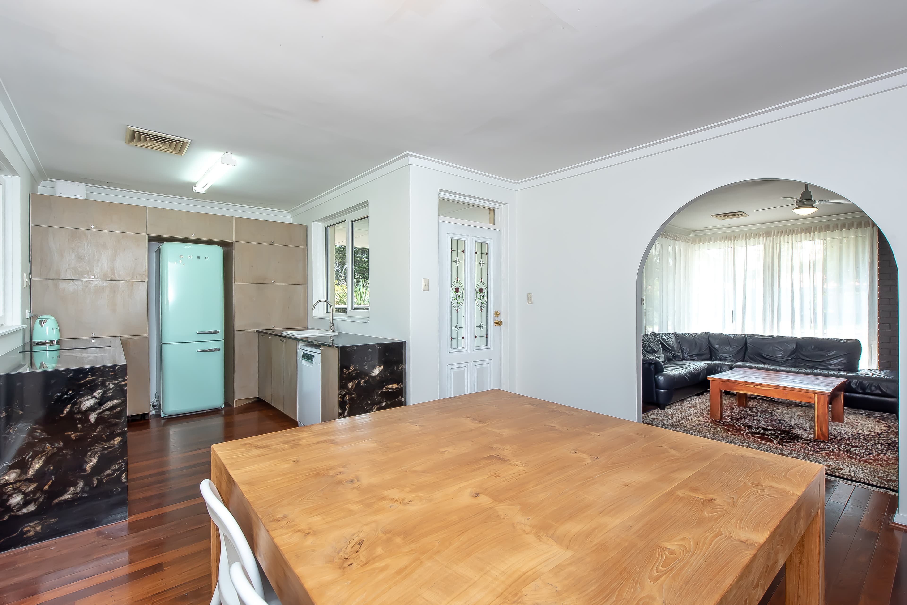 6 Wincanton Road, Karrinyup, Karrinyup - Thumbnail 4