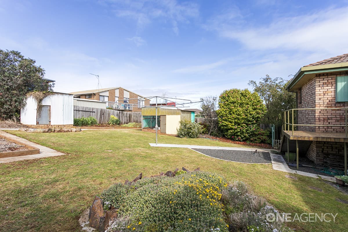 18 Atkins Drive, Romaine, Romaine - Thumbnail 8