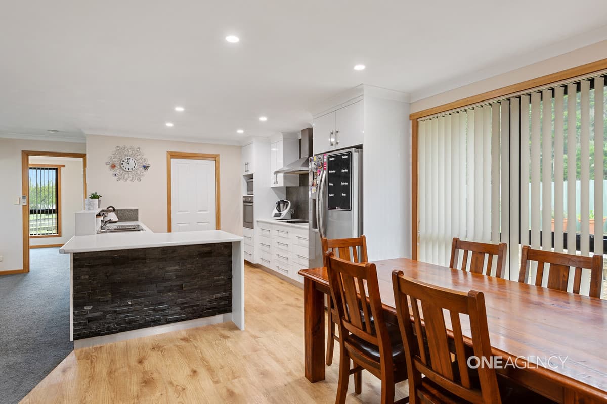 6 Rocklyn Road, Smithton, Smithton - Thumbnail 2