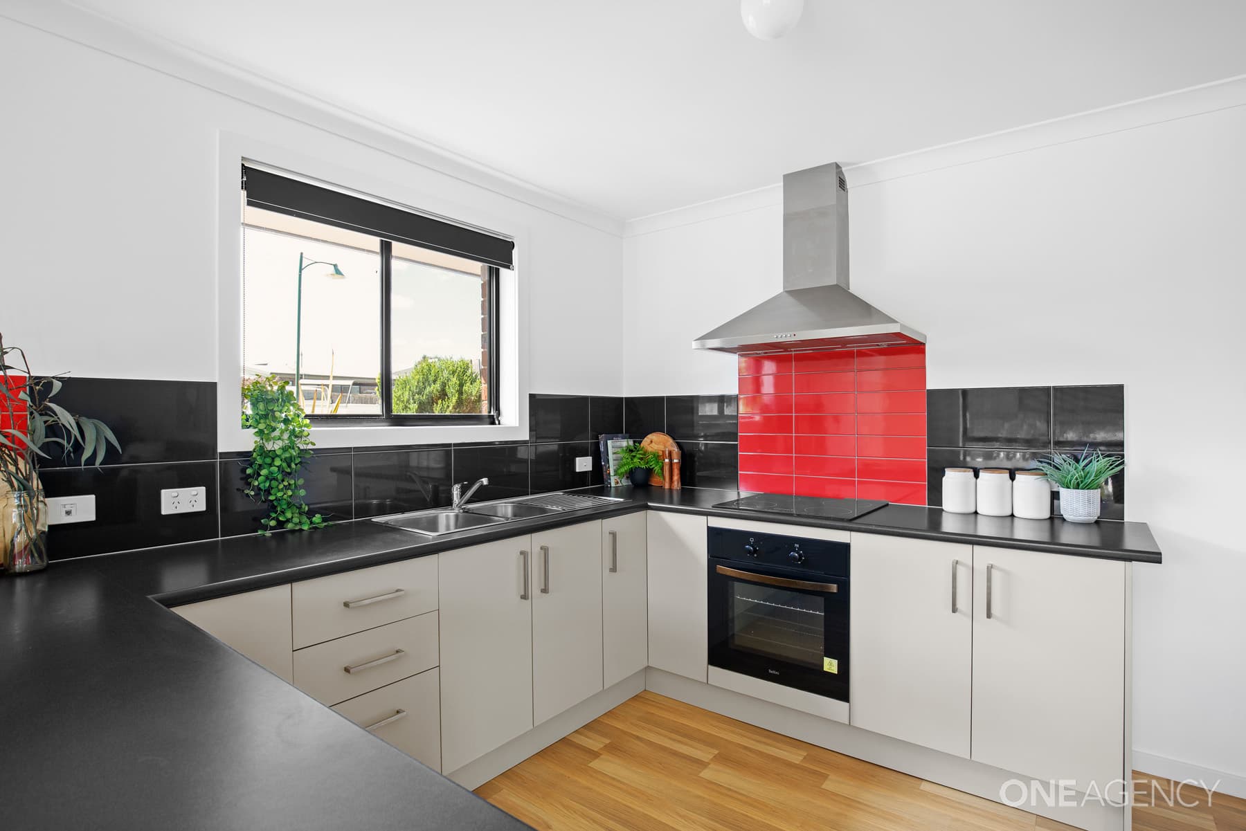 2/7 Opal Place, Perth, St Marys - Thumbnail 3
