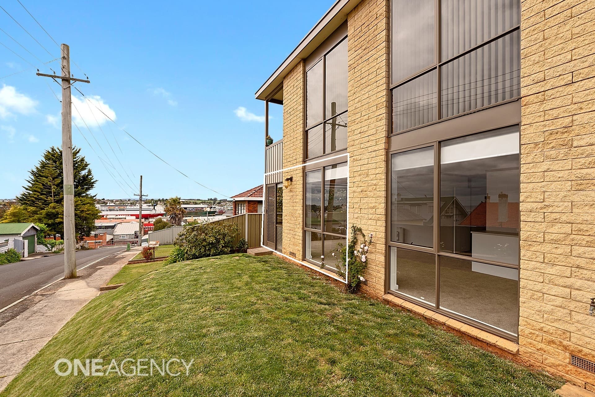 2/8 Fenton Street, Devonport, Devonport - Image 1