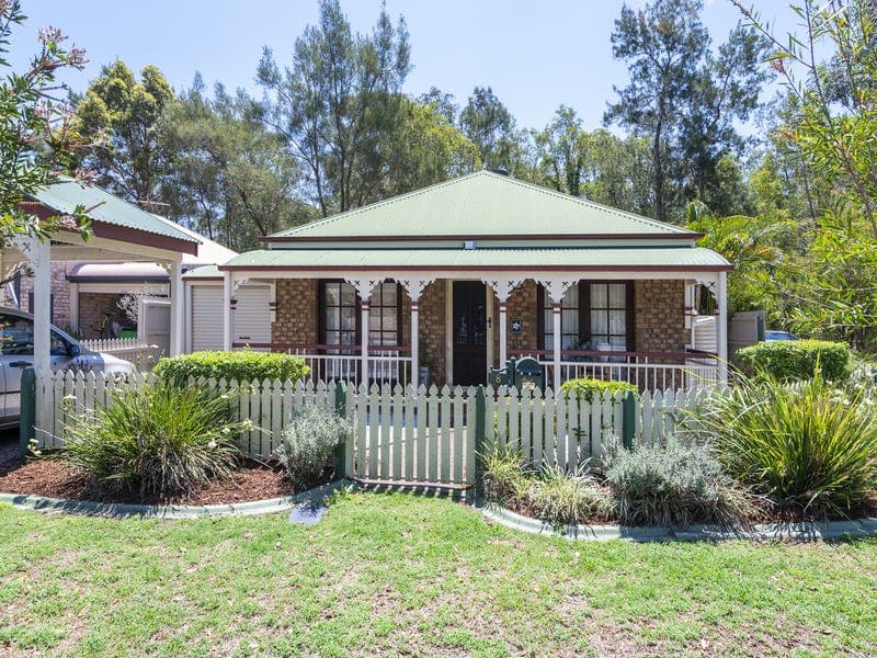 8 Berrington Close, Forest Lake, QLD 4078, Forest Lake - Thumbnail 2