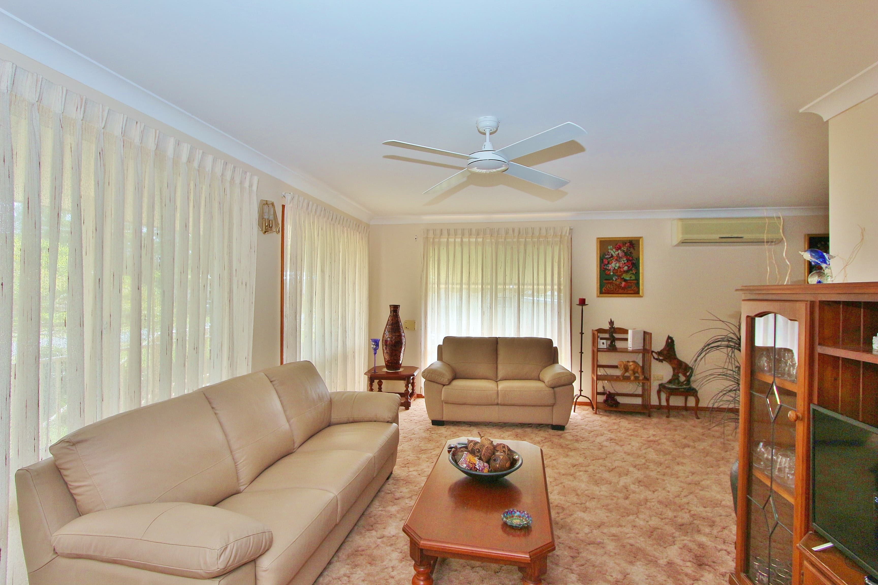 36 Eames Avenue, North Haven, North Haven - Thumbnail 4