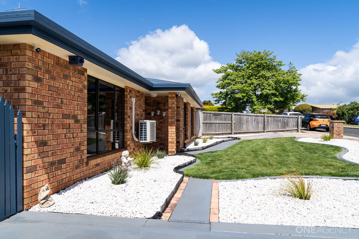 9 Acacia Drive, Romaine, Romaine - Thumbnail 2