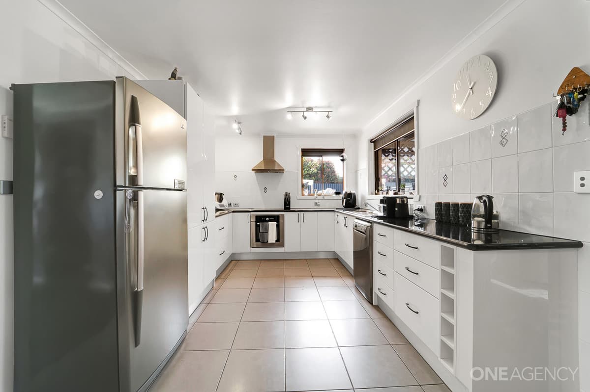9 Acacia Drive, Romaine, Romaine - Image 1
