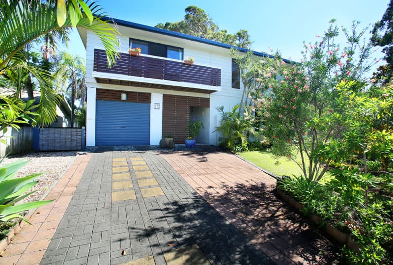 23 Diamond Head Drive, Sandy Beach, Sandy Beach - Thumbnail 2