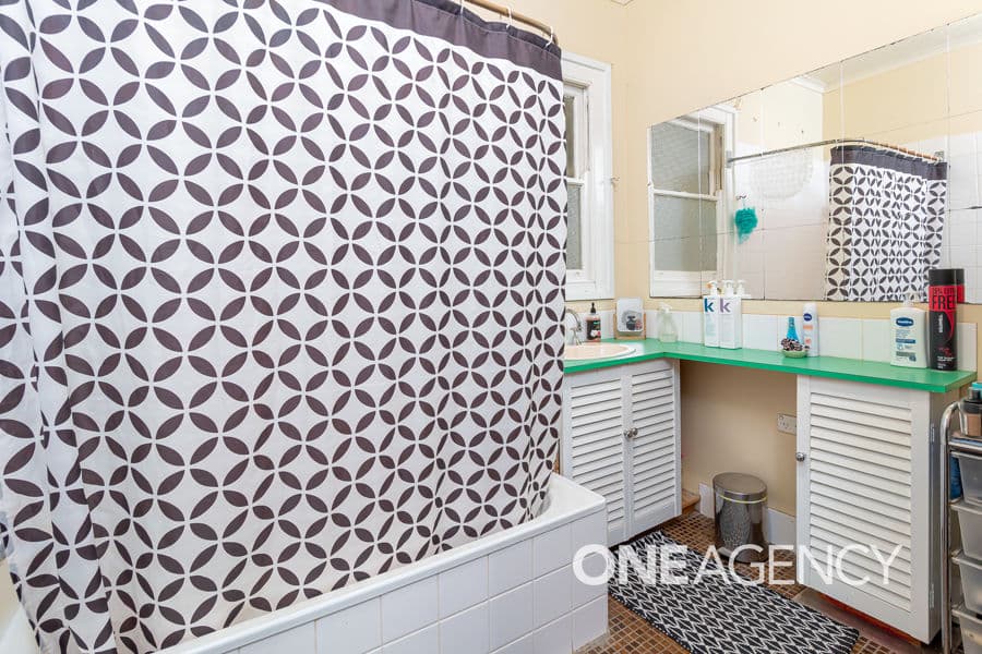 408 LAKE ALBERT Road, Kooringal, Kooringal - Thumbnail 6