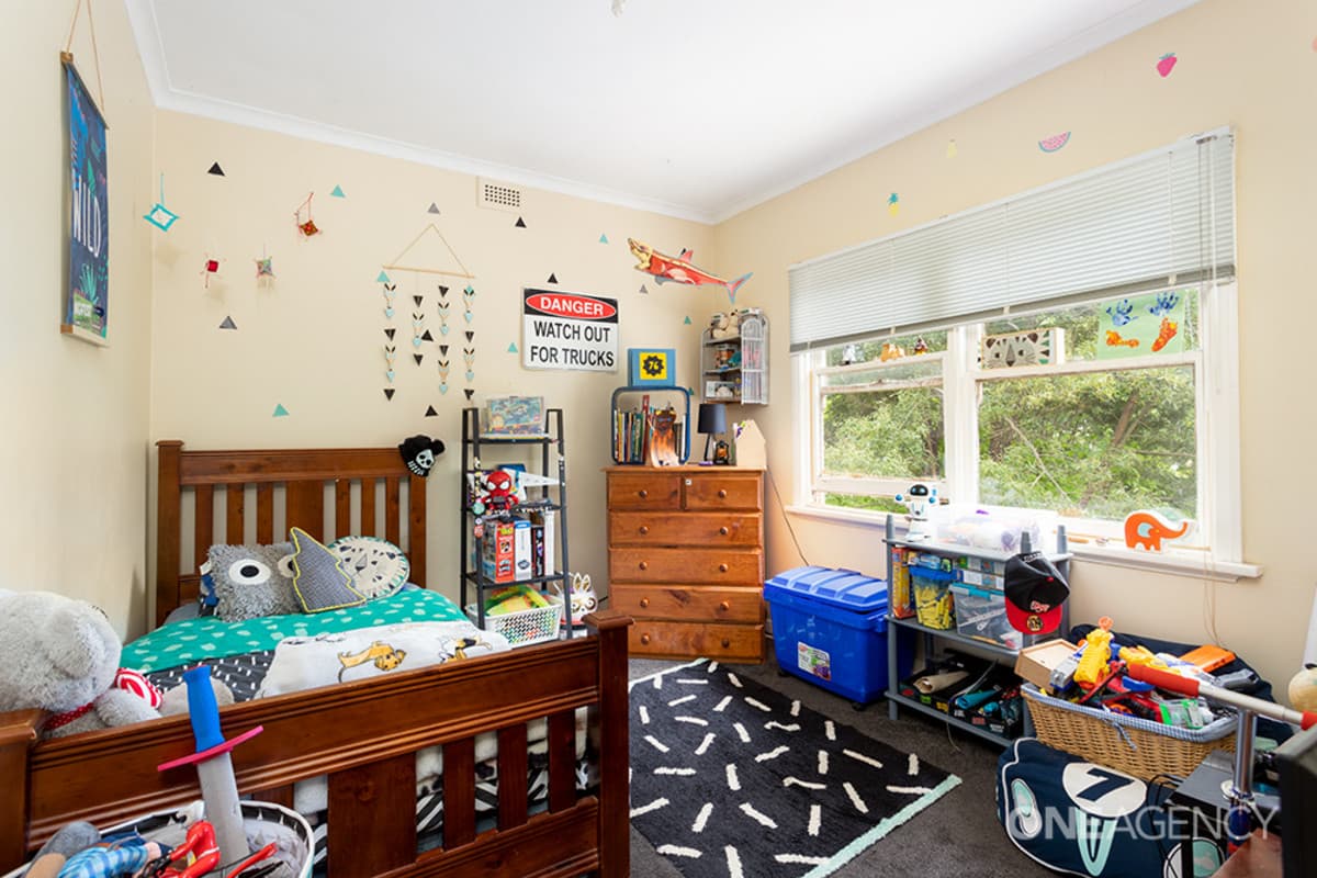 22 Belton Street, Acton, Acton - Thumbnail 8