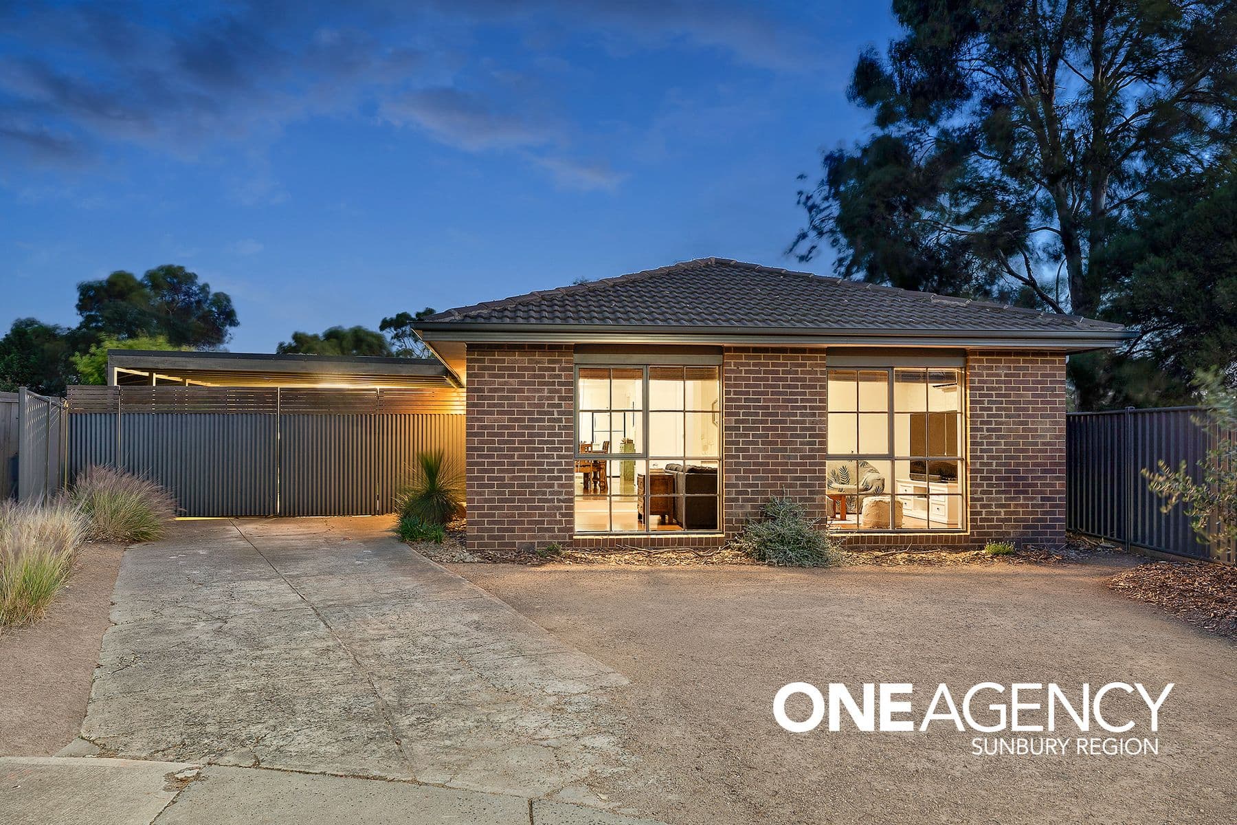 28 Holloway Close, Sunbury, Sunbury - Thumbnail 2