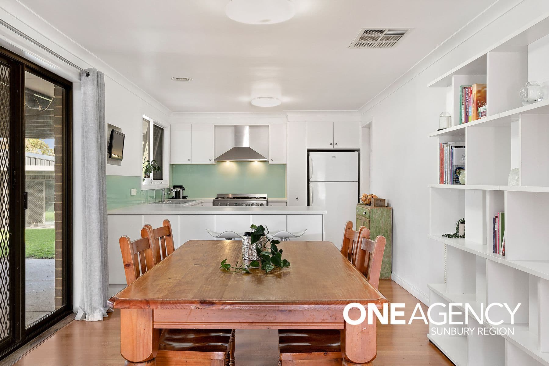 28 Holloway Close, Sunbury, Sunbury - Thumbnail 6