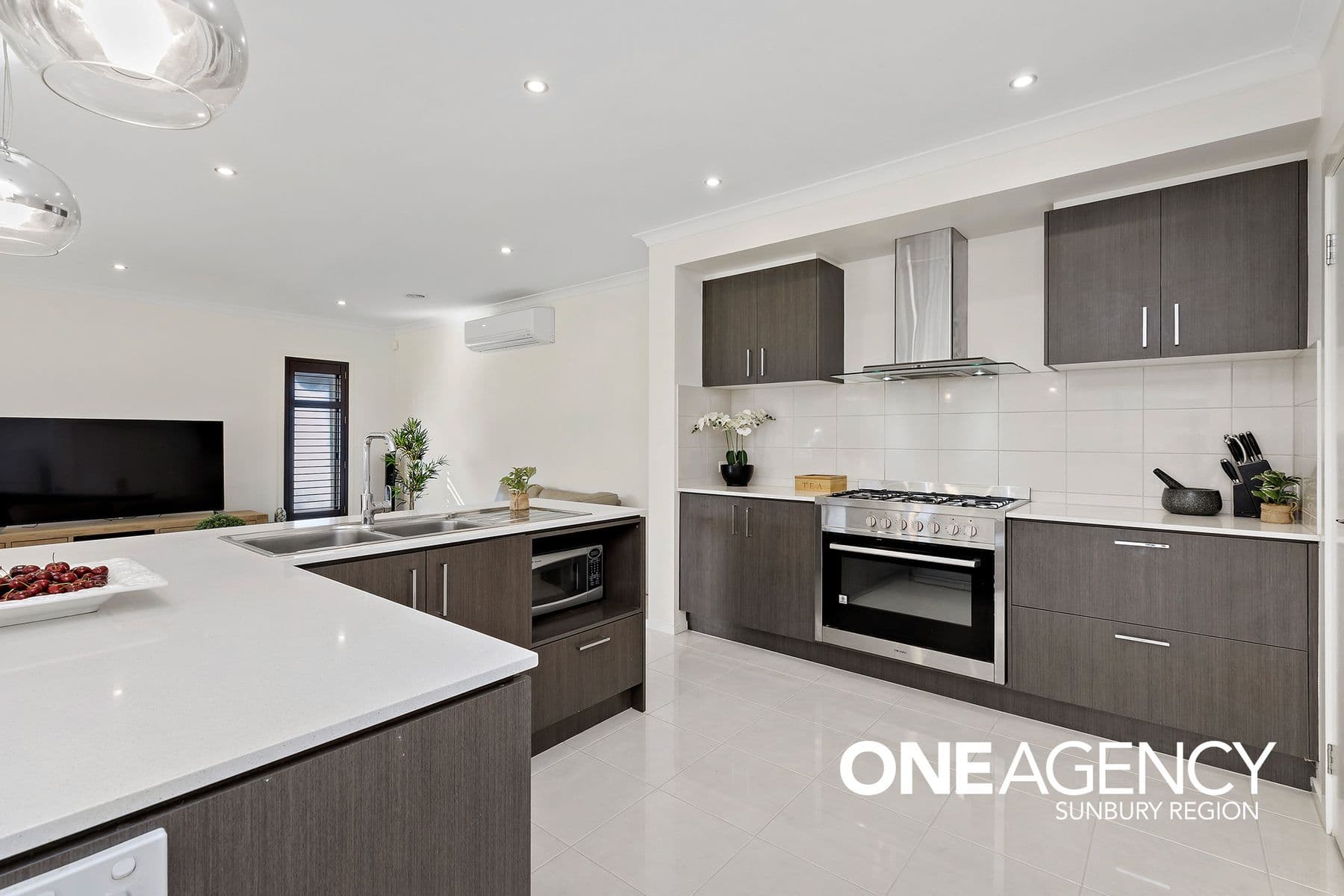 14 Hawkins Court, Sunbury, Sunbury - Thumbnail 4