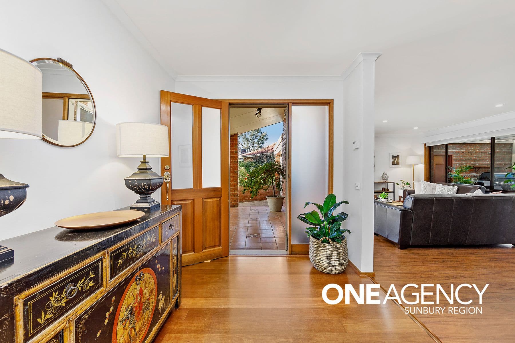 14 Bruce Court, Sunbury, Sunbury - Thumbnail 3