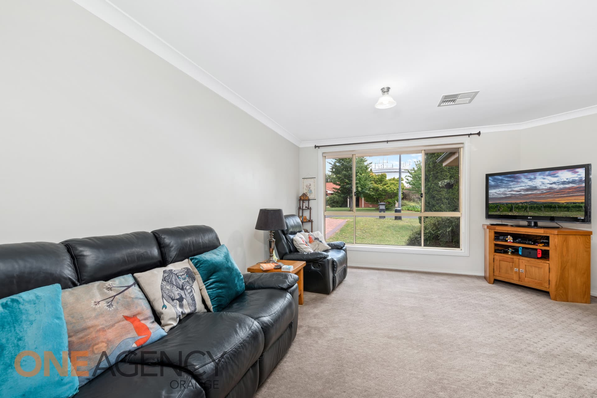 24 Casuarina Drive, Orange, Orange - Thumbnail 2