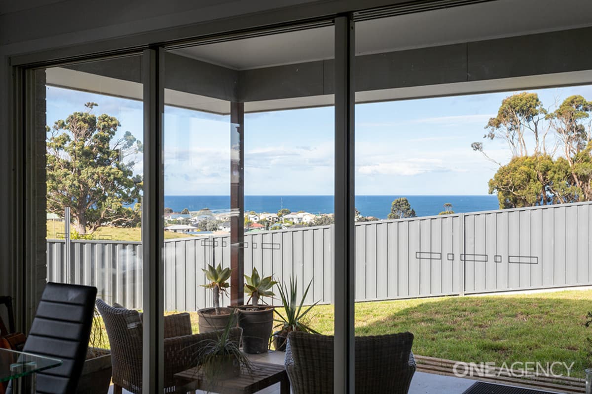 27 Pineleigh Street, Penguin, Penguin - Thumbnail 2