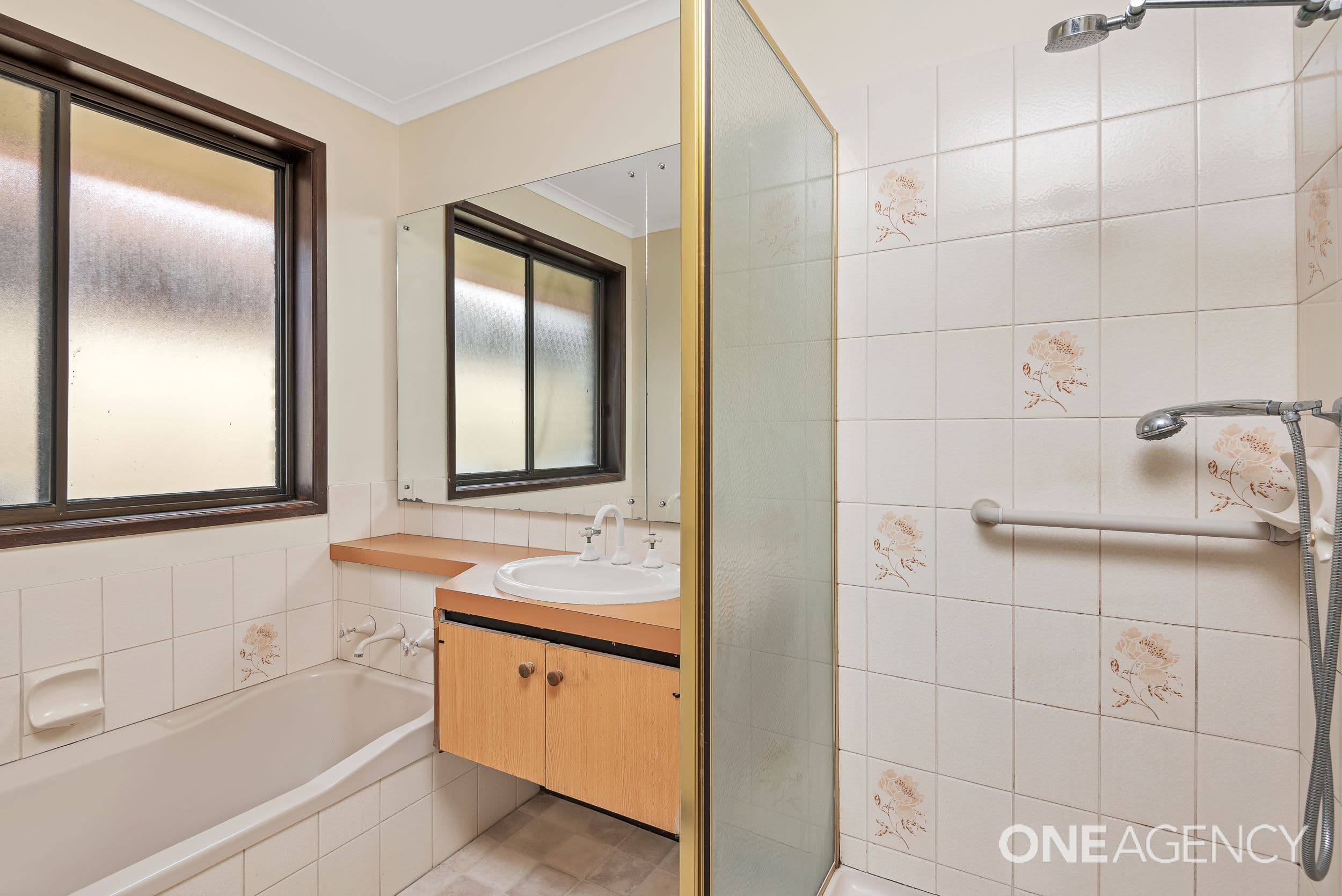 23 Melva Cresecent, Whittington, Whittington - Thumbnail 5