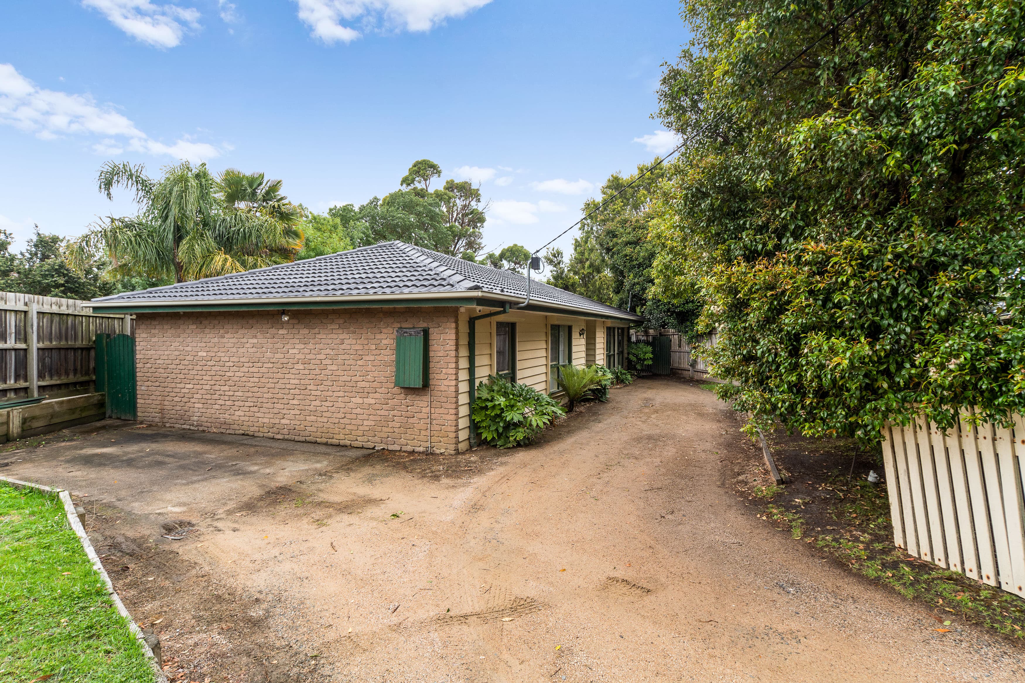 4 Park Lane, Somerville, Guildford - Image 1