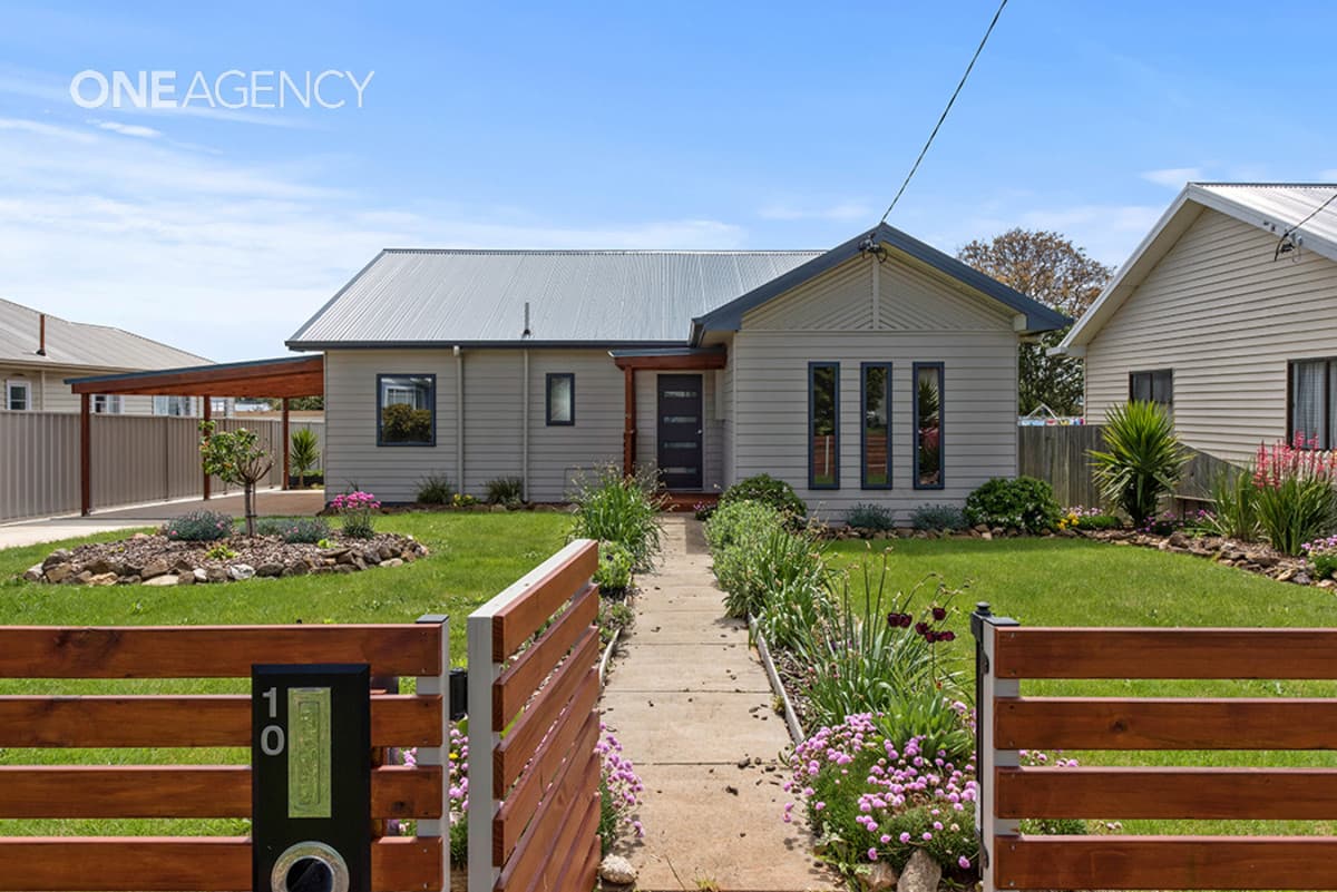 10 Verelle Street, Hillcrest, Hillcrest - Image 1