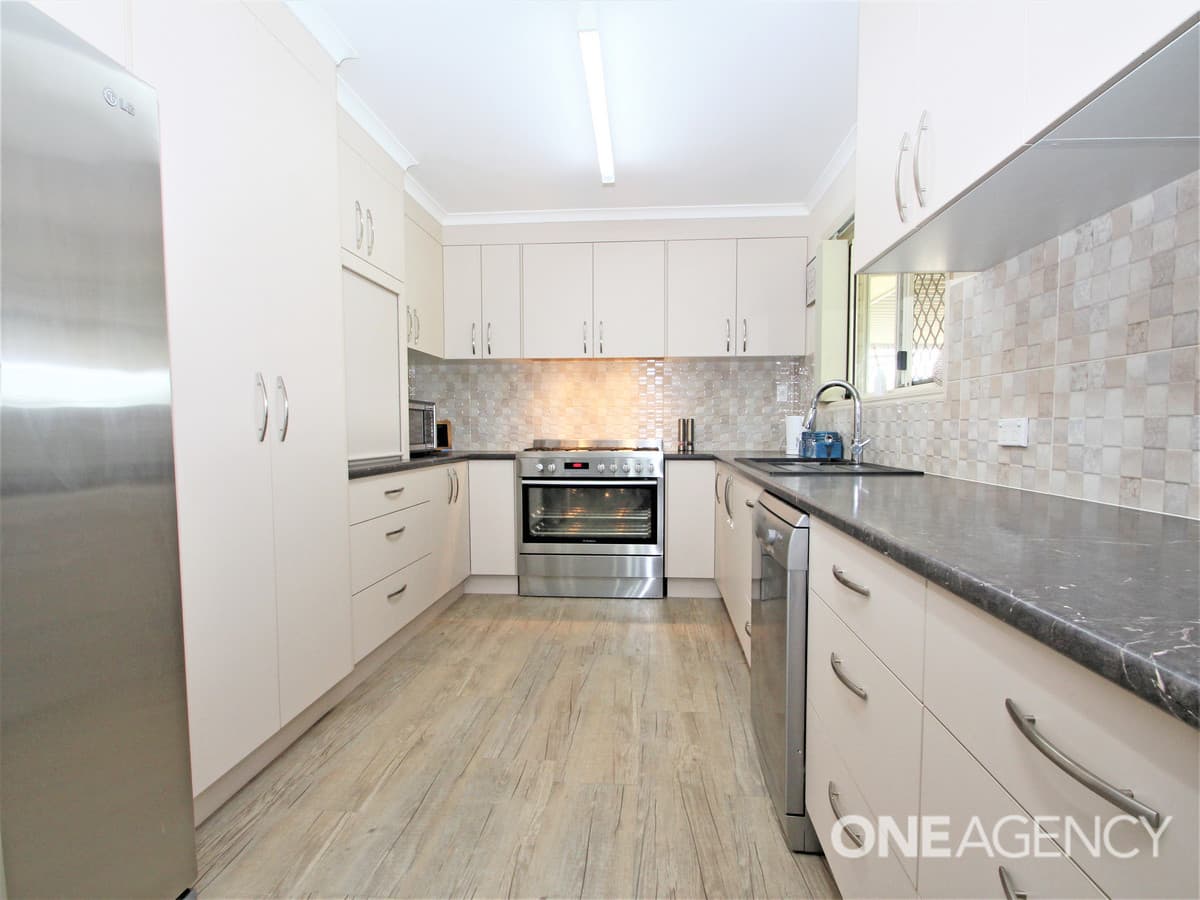 18 Joselyn Drive, Point Vernon, Point Vernon - Thumbnail 2