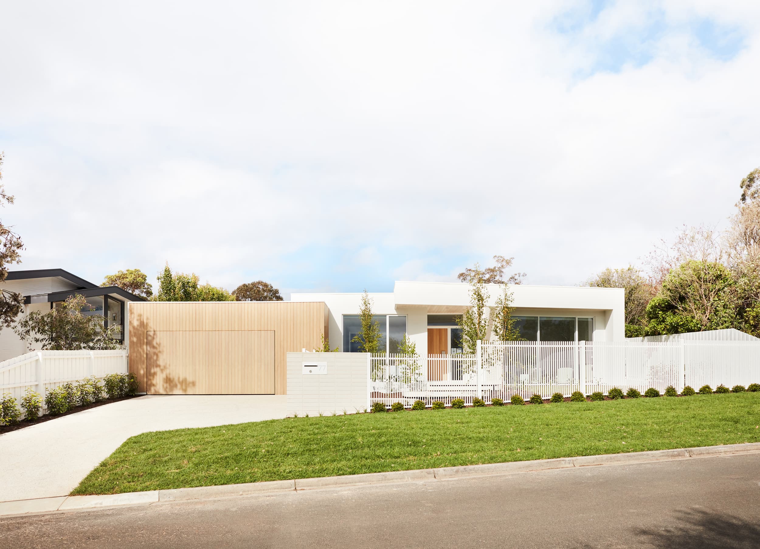 77 Wimborne Avenue, Mount Eliza, Mount Eliza - Thumbnail 2