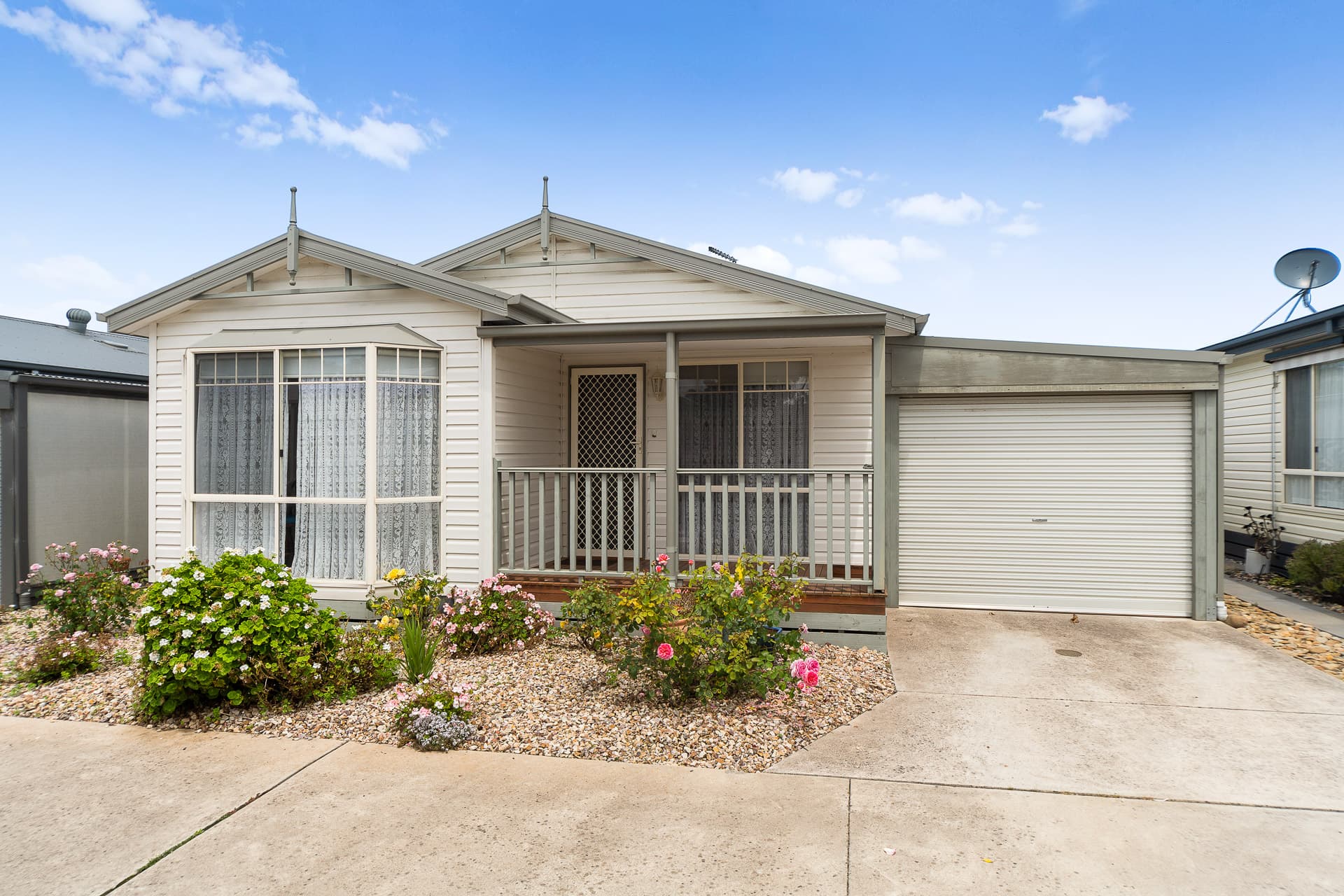 11 Coral Place, Hastings, Hastings - Thumbnail 2