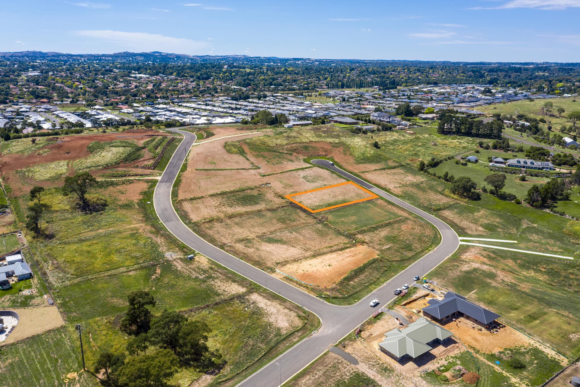 Connemara Drive, Orange, Orange - Thumbnail 2
