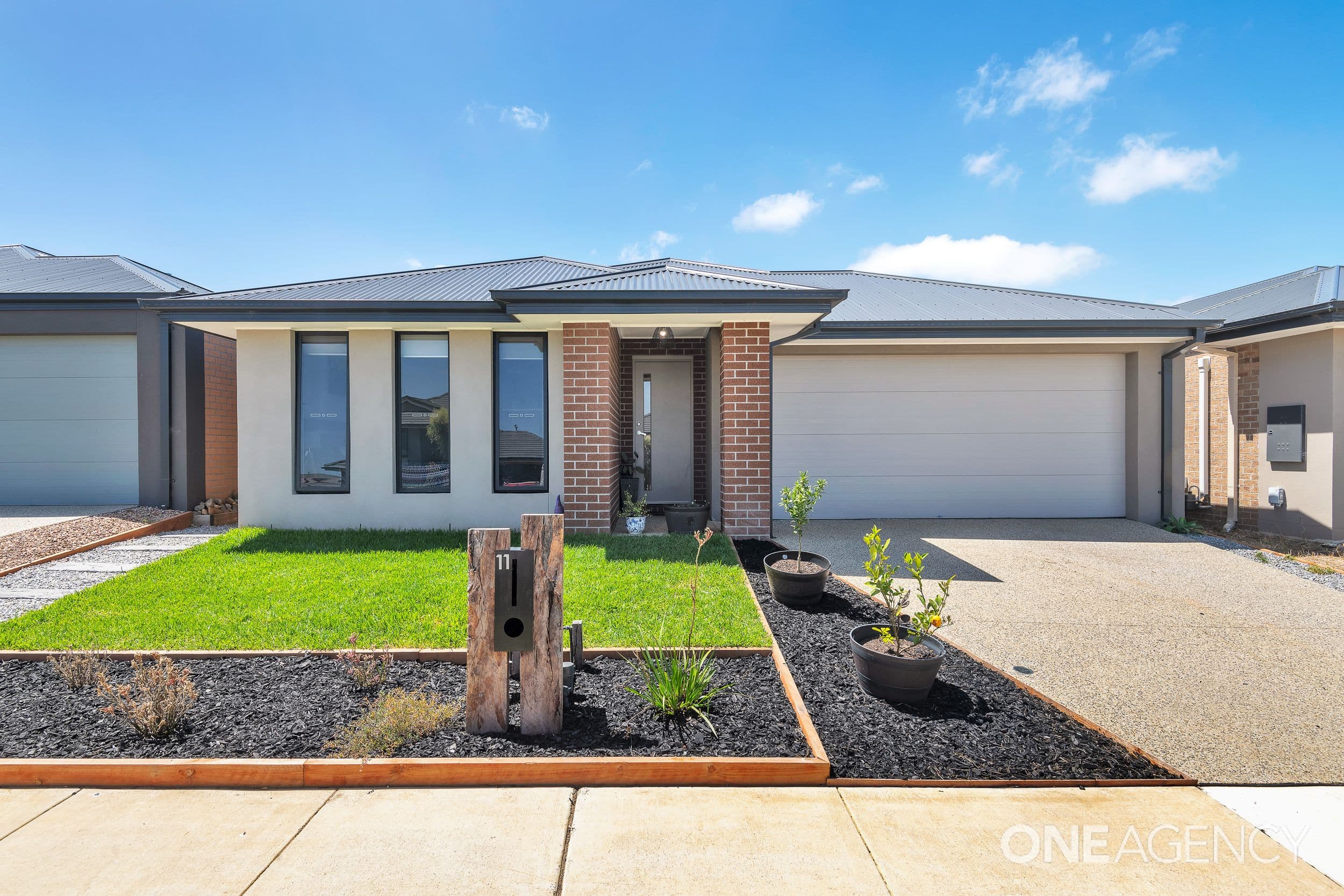 11 Carisbrook Street, Armstrong Creek, Calderwood - Image 1