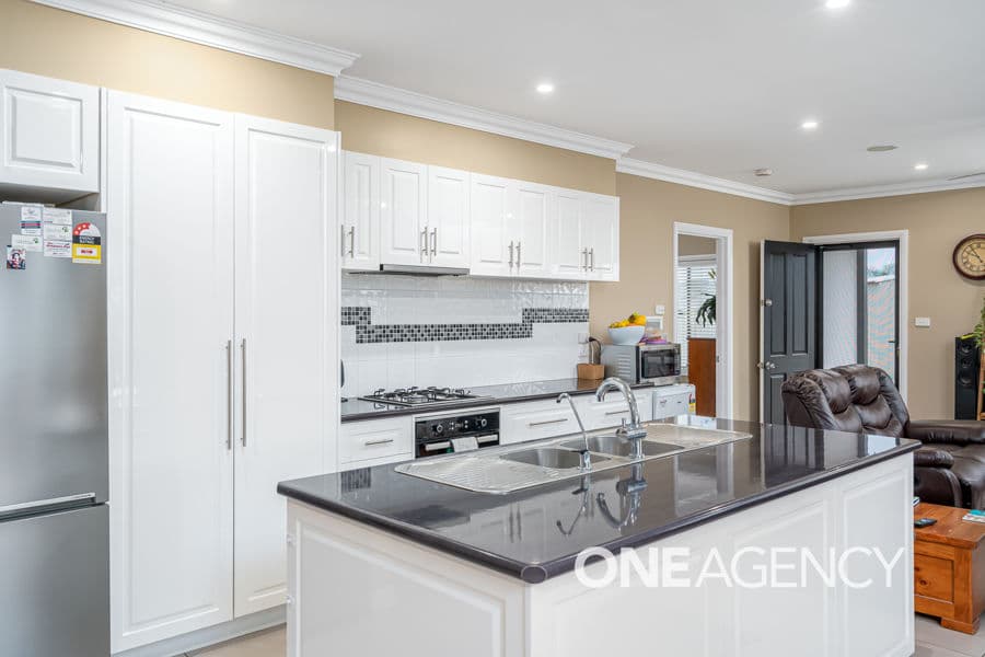 2/7 BEDERVALE Street, Bourkelands, Bourkelands - Thumbnail 3