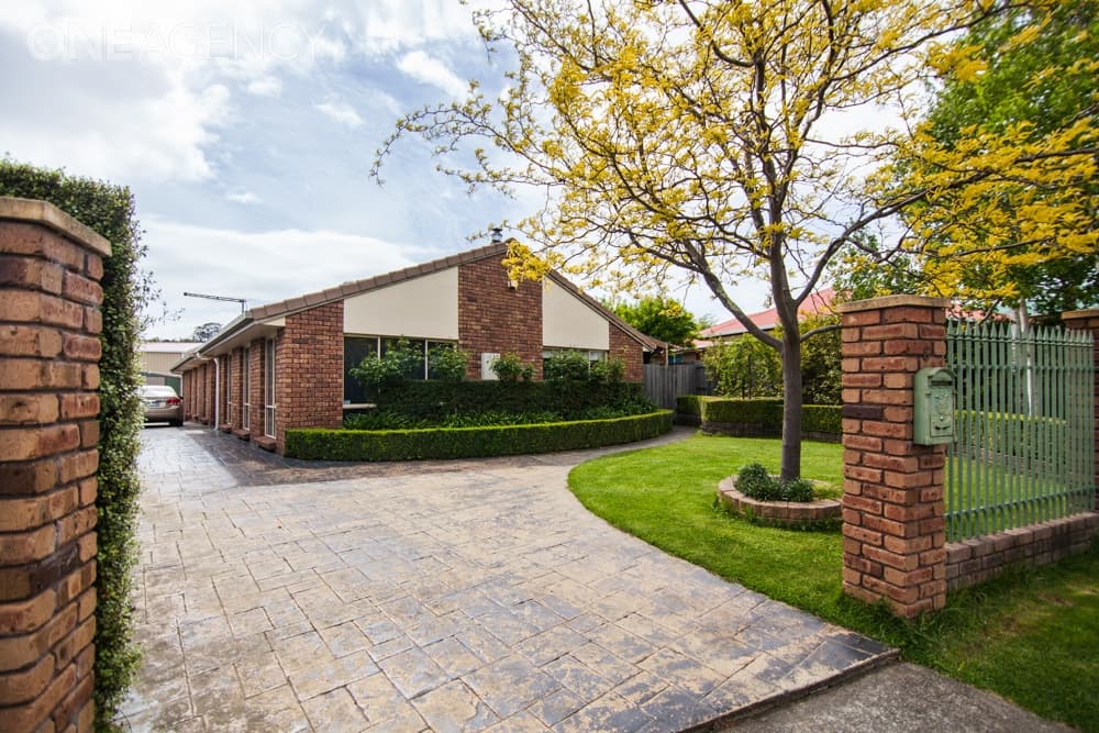 8 Village Court, St Leonards, St Leonards - Image 1