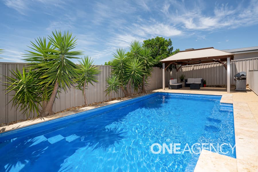 35 BARTON Avenue, Lloyd, Lloyd - Thumbnail 4