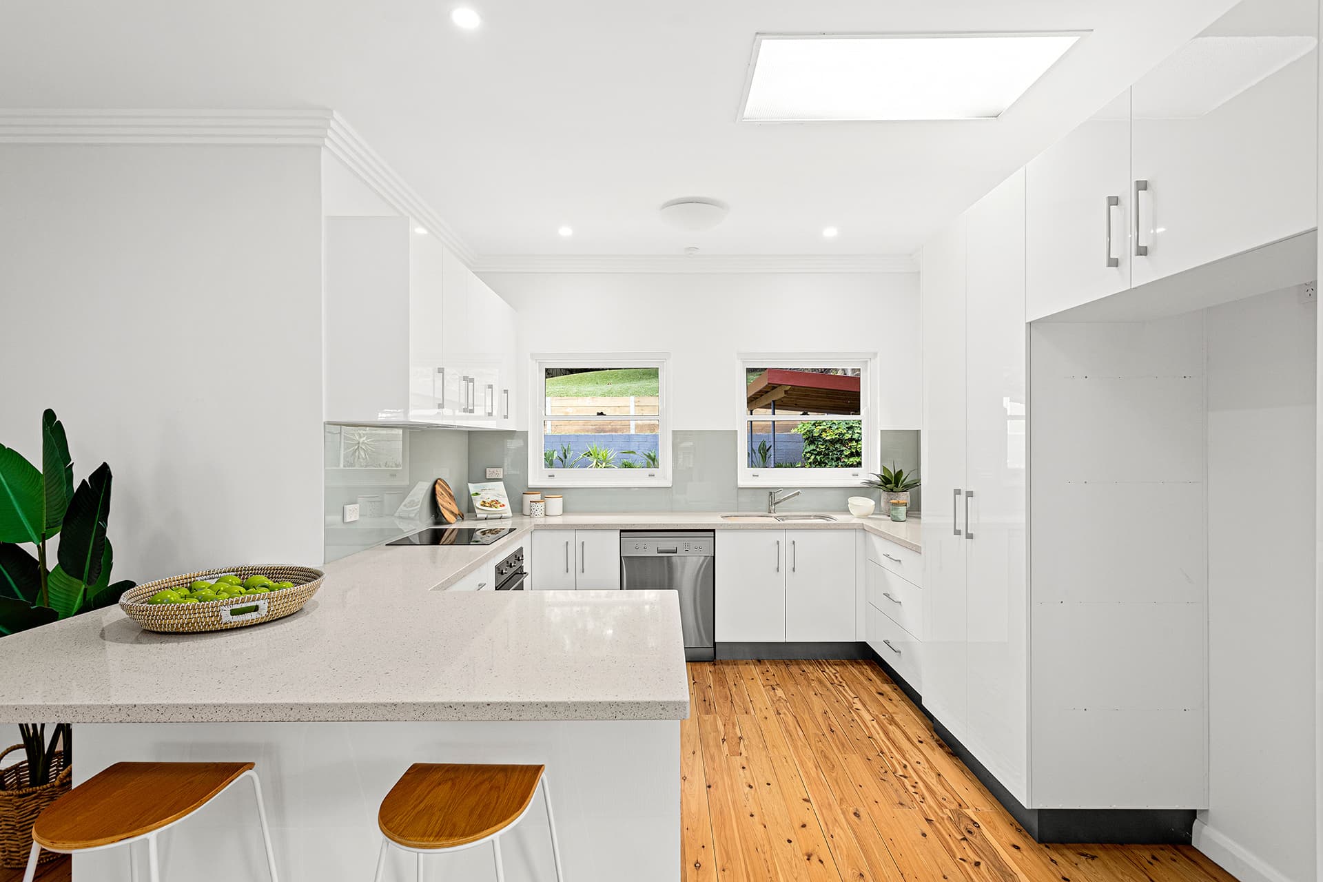 6 Cresting Avenue, Corrimal, Corrimal - Thumbnail 3