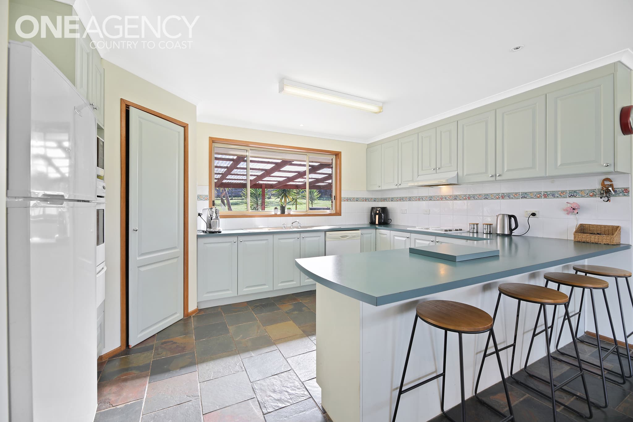 3 Fairway Drive, Drouin, Drouin - Thumbnail 2