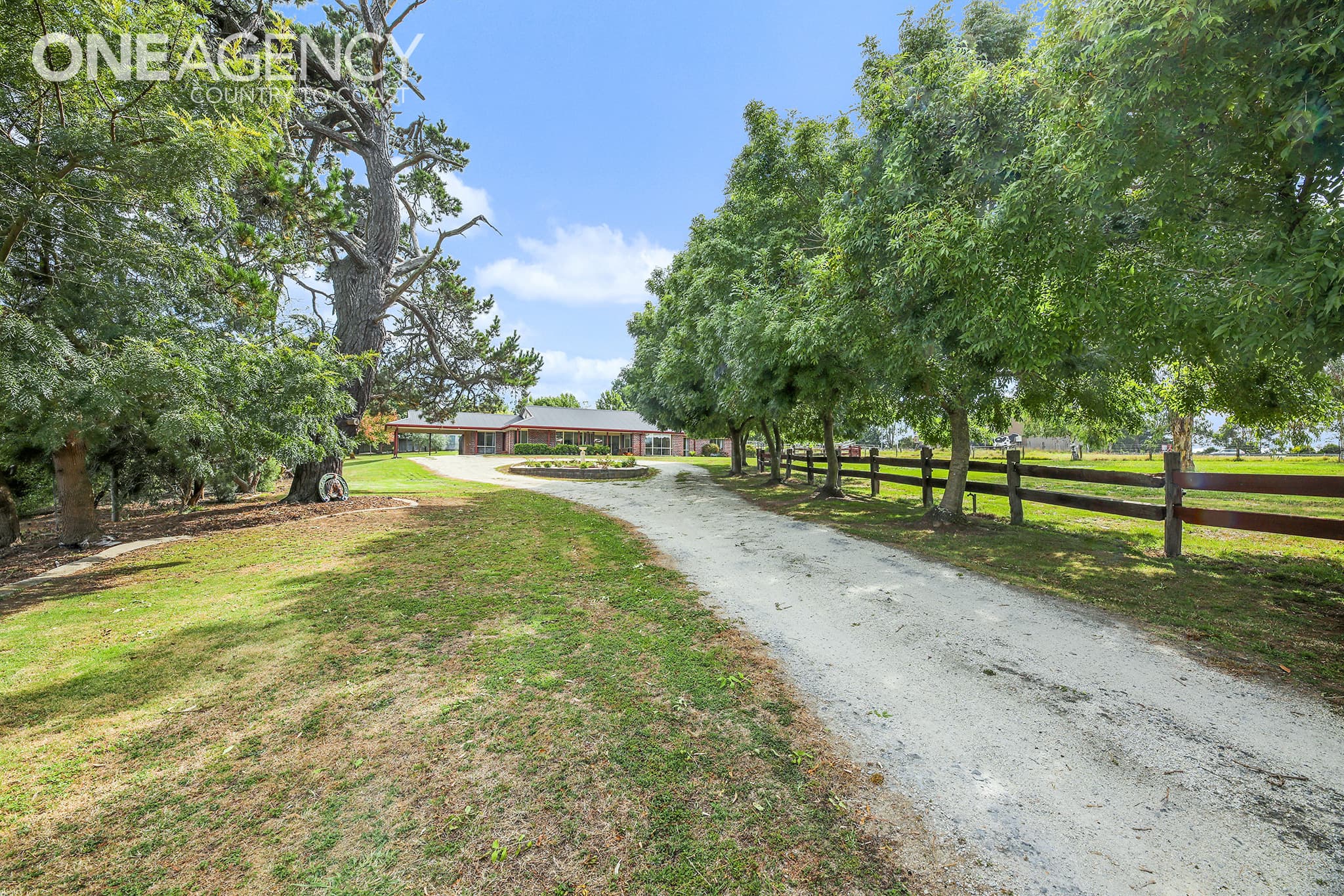 3 Fairway Drive, Drouin, Drouin - Image 1