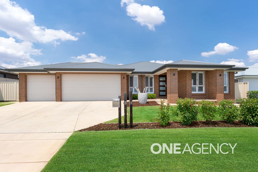 33 PARADISE Drive, Gobbagombalin, Gobbagombalin - Image 1