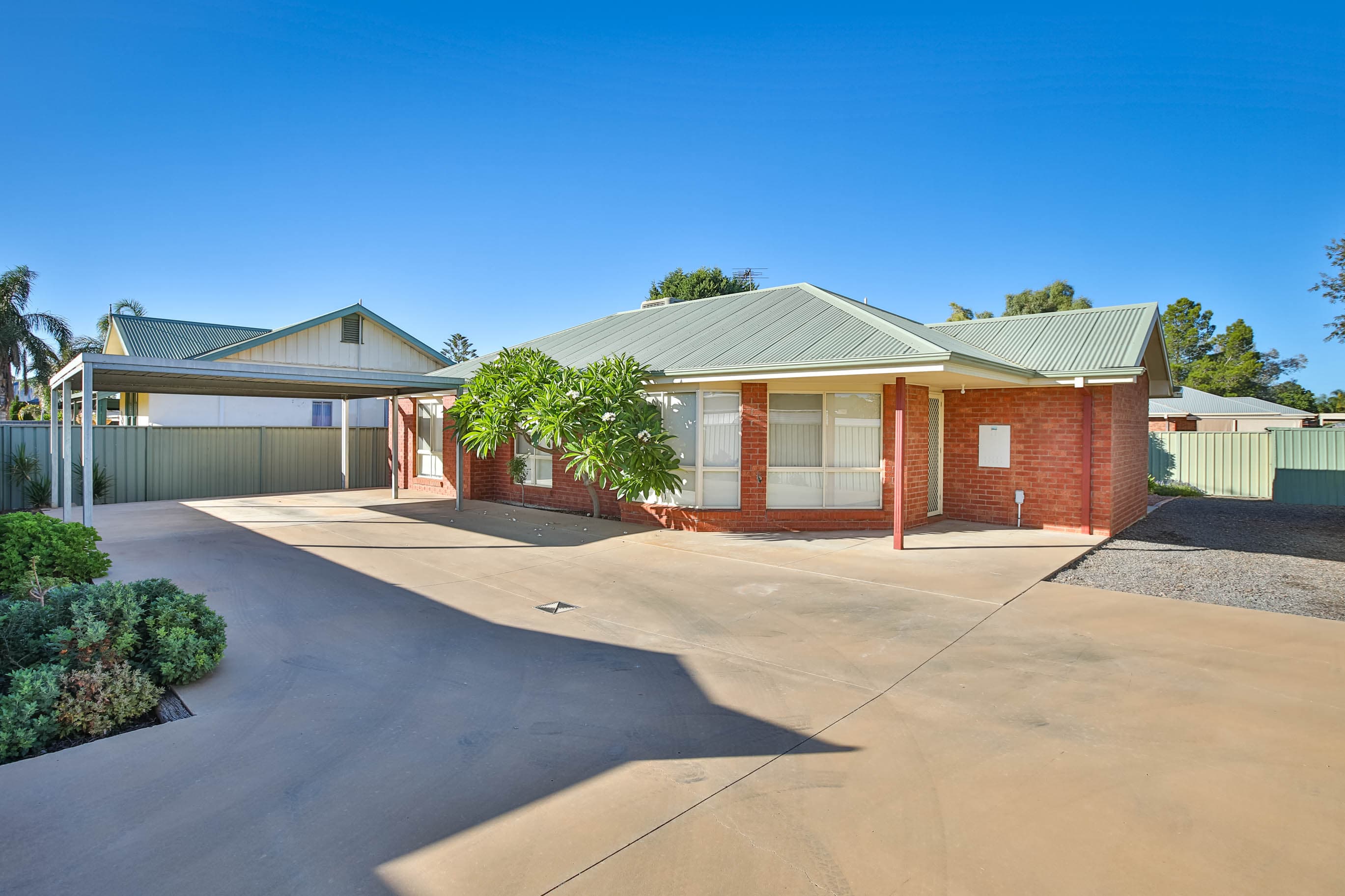 2/33 Johns Street, Mildura, Mildura - Image 1