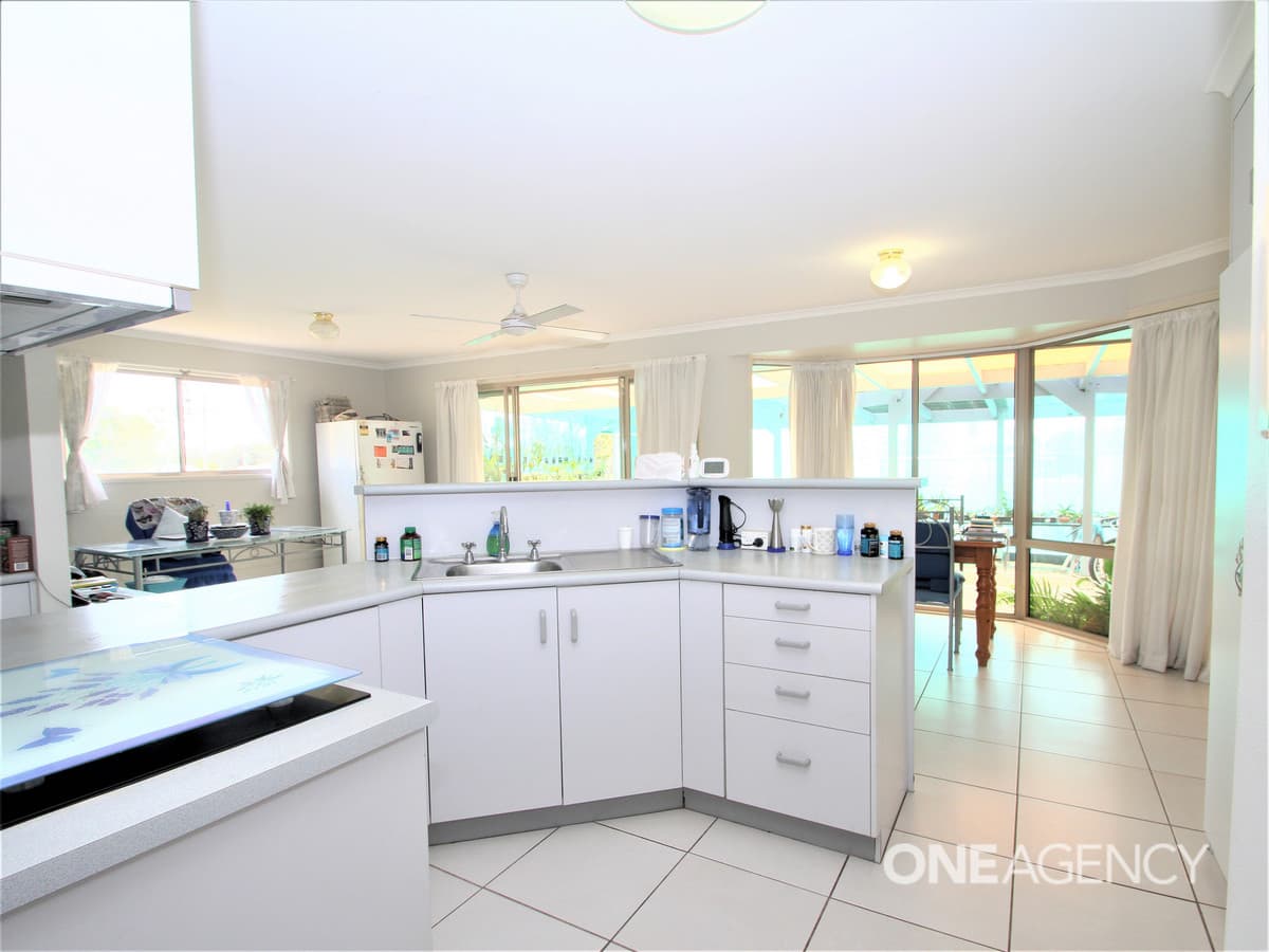 95 Hammond Street, Urangan, Urangan - Image 1