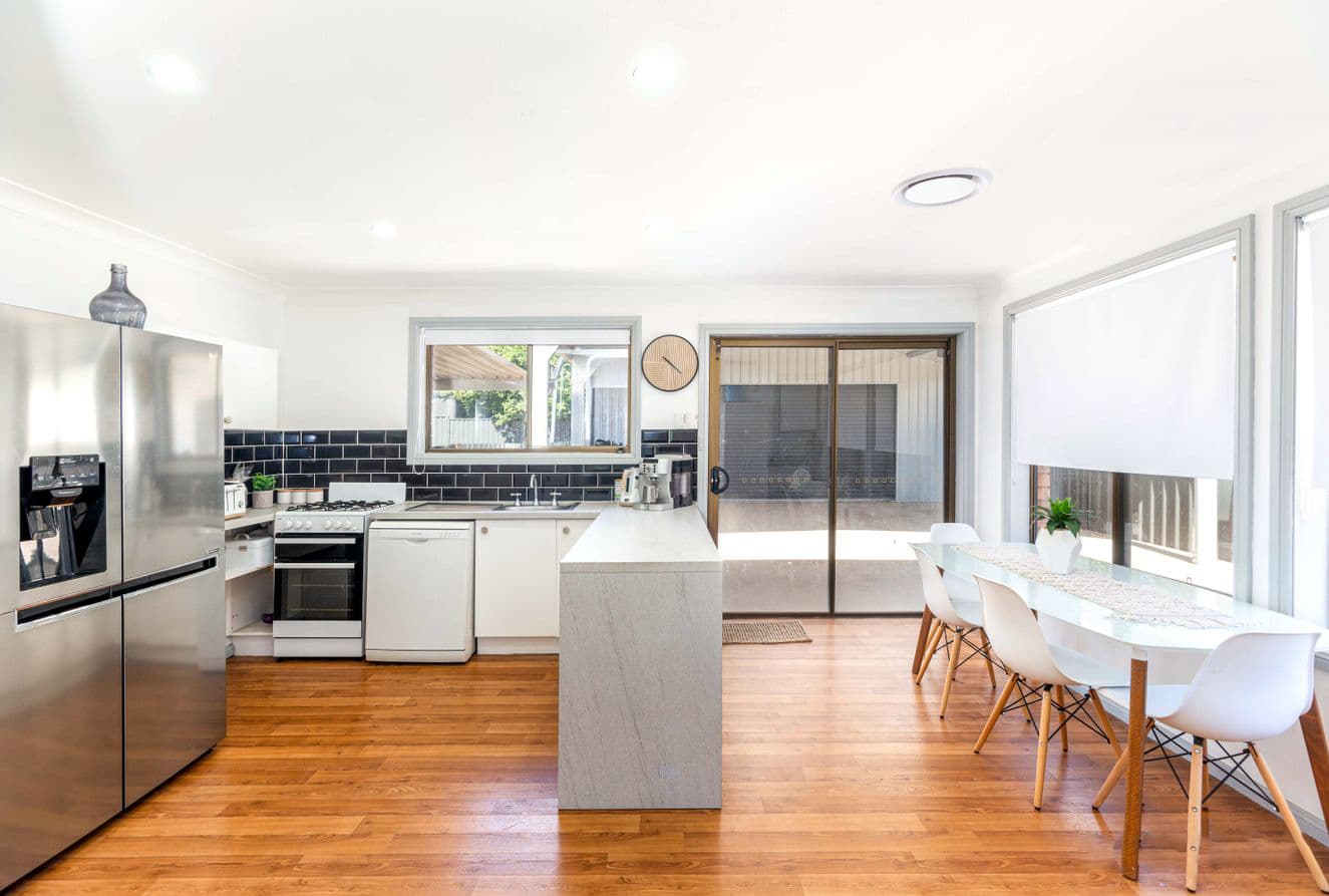 21 Burrendong Way, Orange, Orange - Thumbnail 3