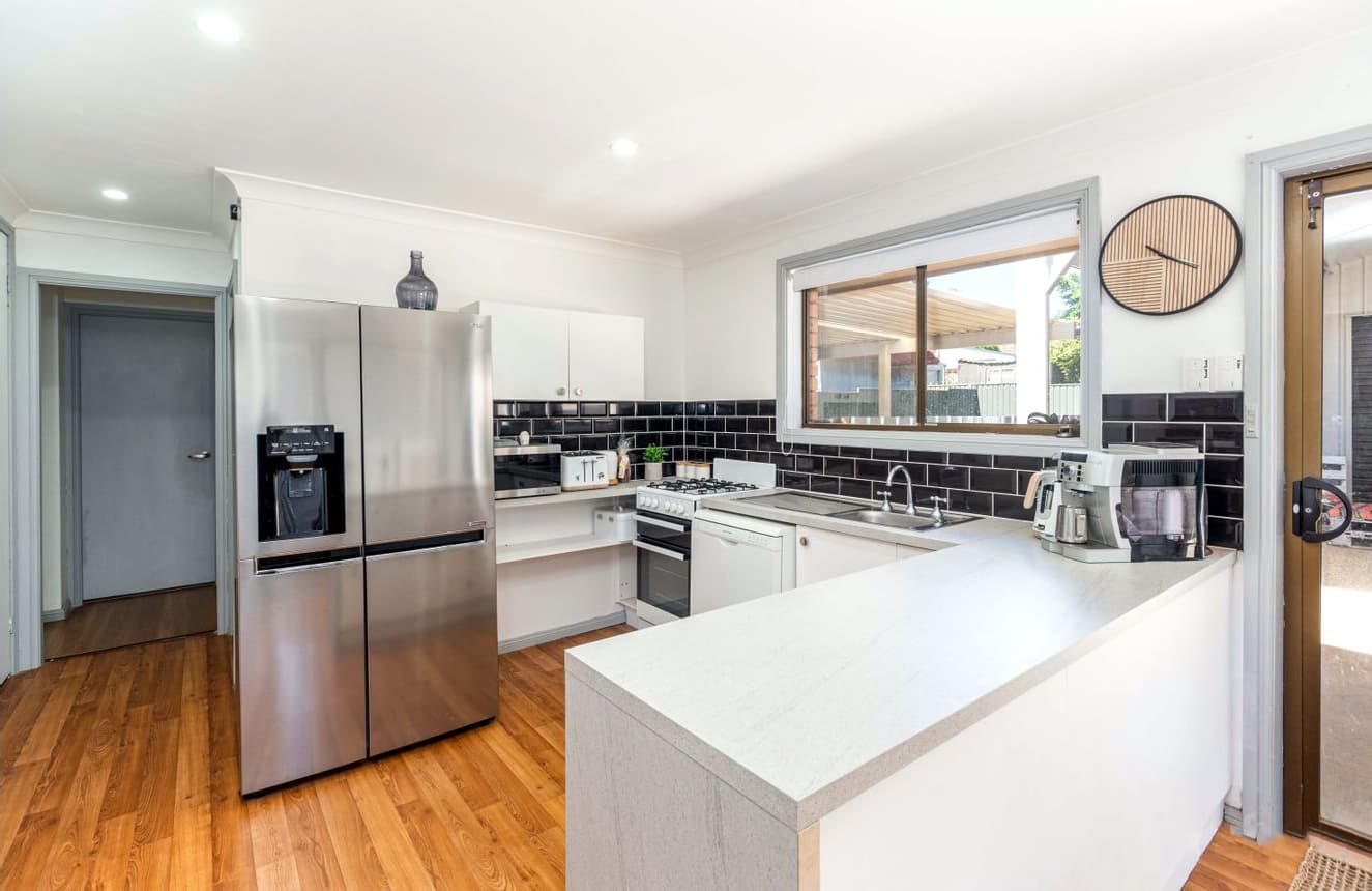 21 Burrendong Way, Orange, Orange - Thumbnail 4