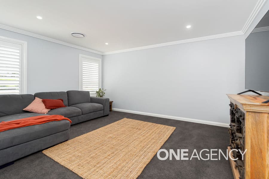 18 BENNELONG Crescent, Lloyd, Lloyd - Thumbnail 2