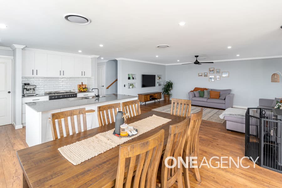 18 BENNELONG Crescent, Lloyd, Lloyd - Thumbnail 3