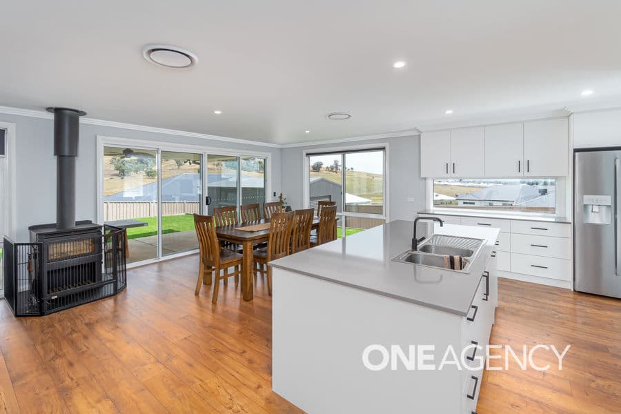 18 BENNELONG Crescent, Lloyd, Lloyd - Thumbnail 5