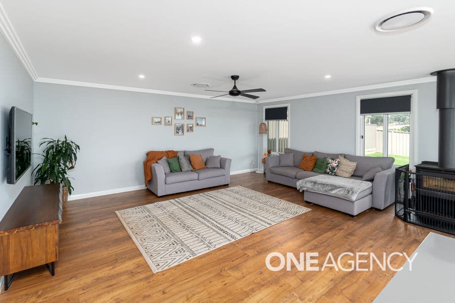18 BENNELONG Crescent, Lloyd, Lloyd - Thumbnail 6
