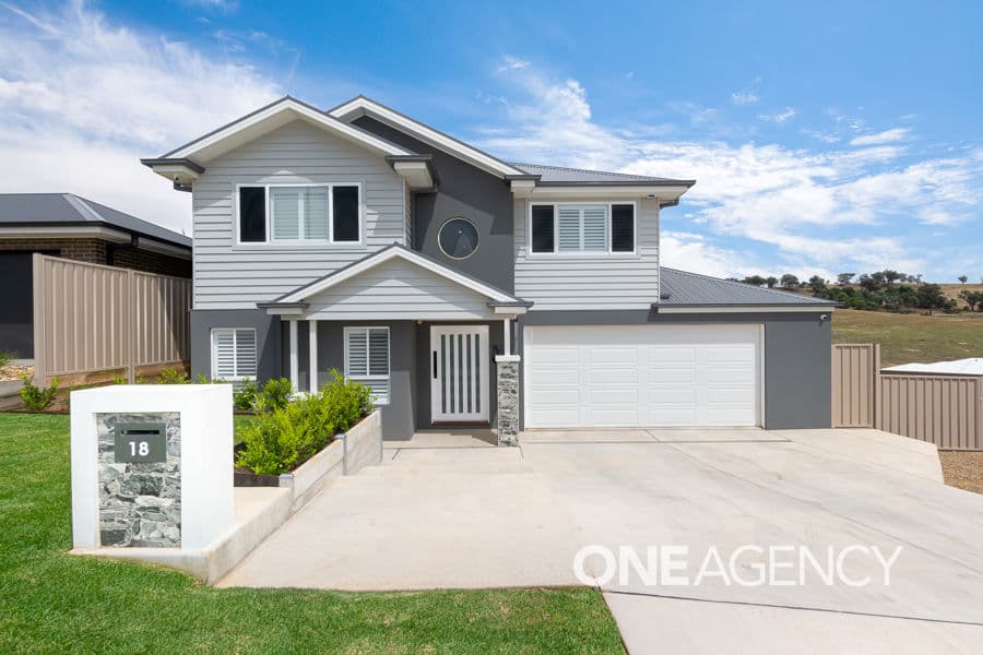 18 BENNELONG Crescent, Lloyd, Lloyd - Image 1