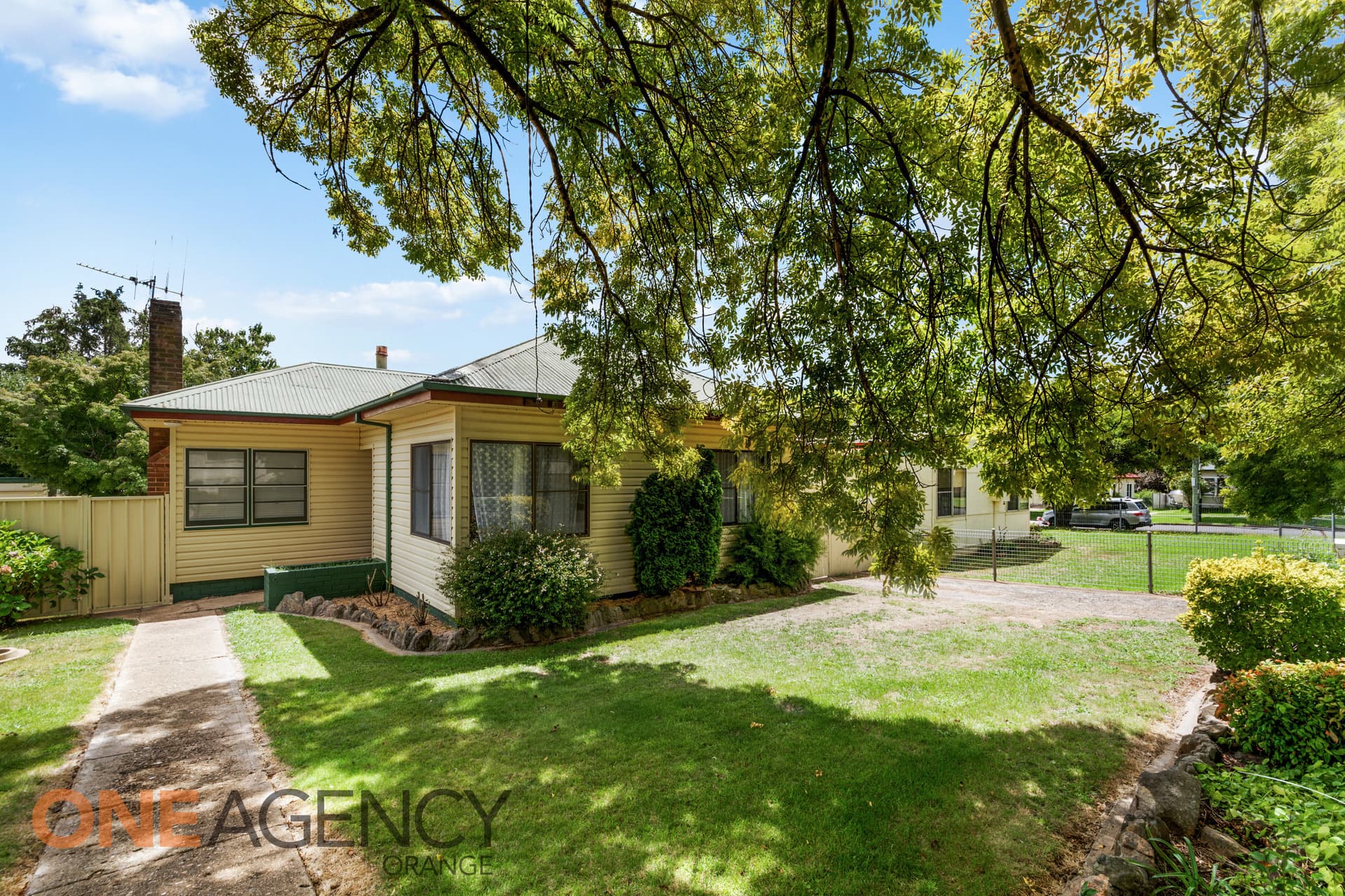 49 Tobruk Crescent, Orange, Orange - Image 1