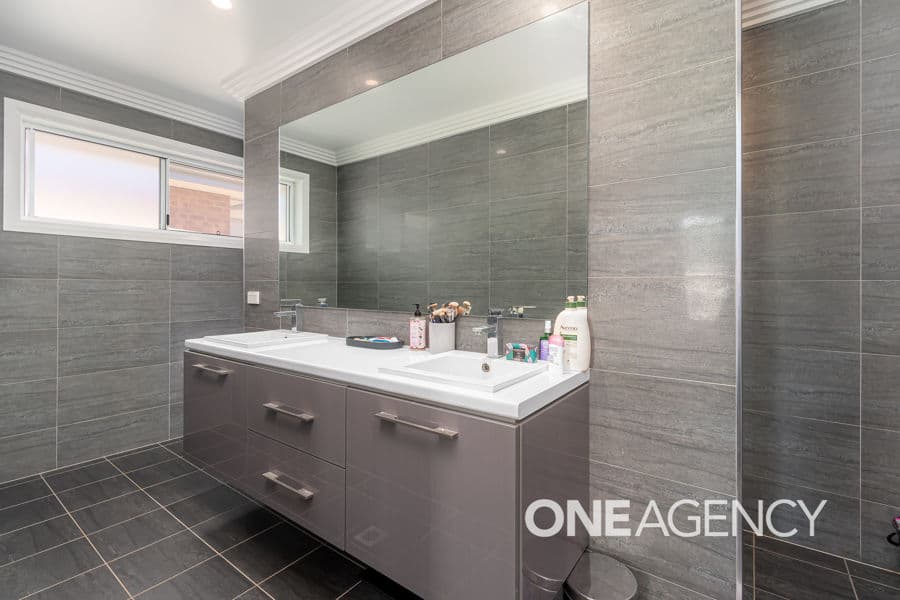 38 FLACK Crescent, Boorooma, Boorooma - Thumbnail 6